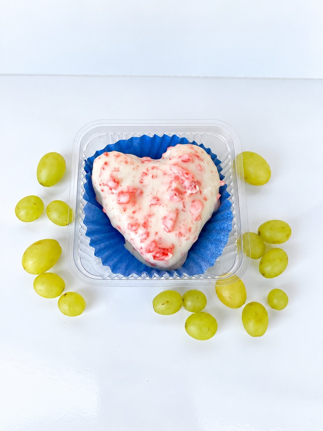 Bombom Cravejado de Uvas Verdes